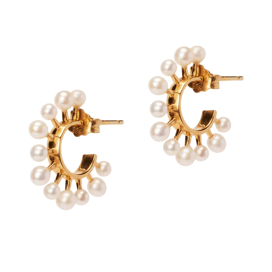 Pearl studded hoop gold earrings.